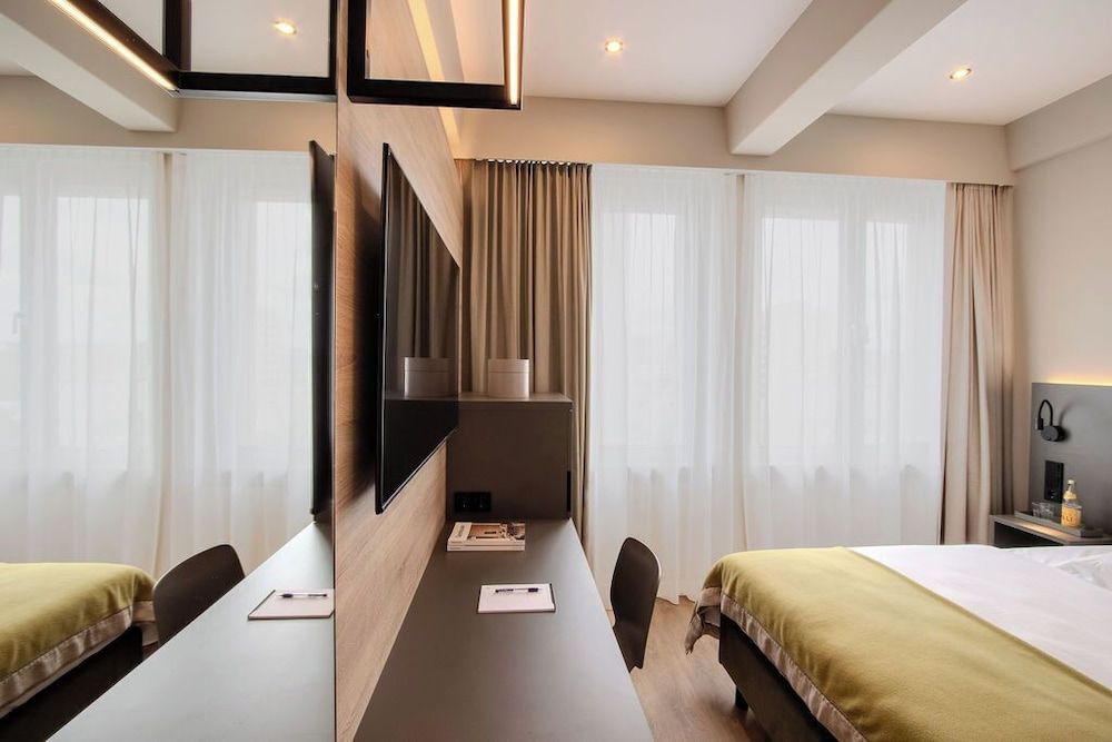 East Five Hotel Comfort Single Room 10