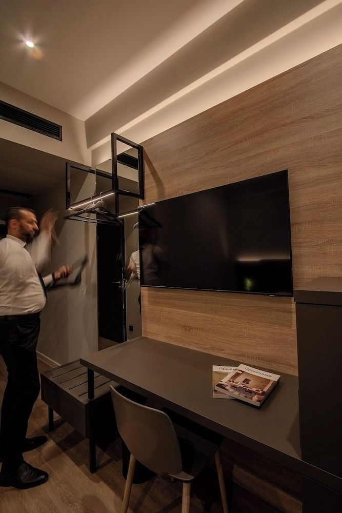 East Five Hotel Comfort Single Room 21