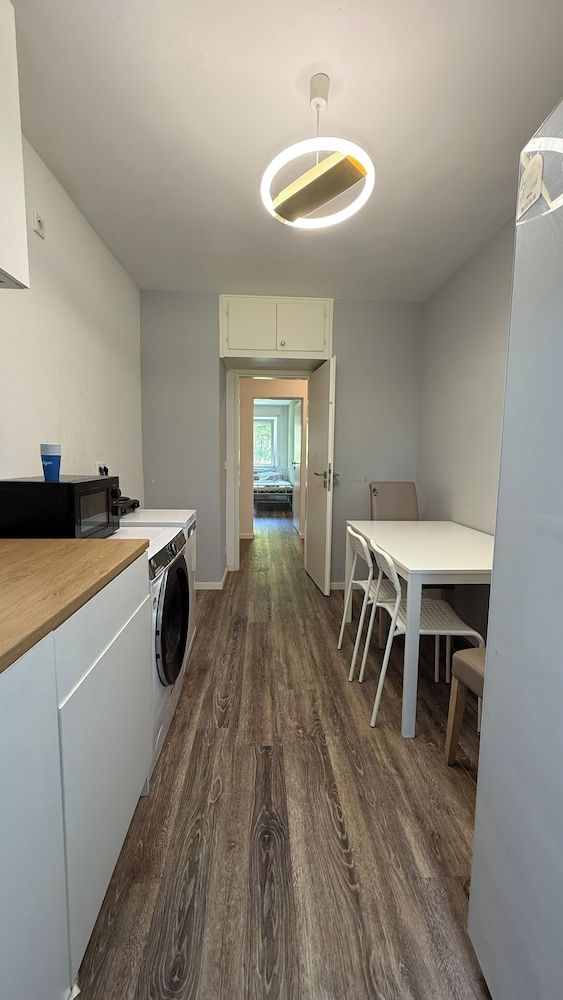 Three Bedroom Comfort Apartment Maintal Classic Apartment, Garden View 16