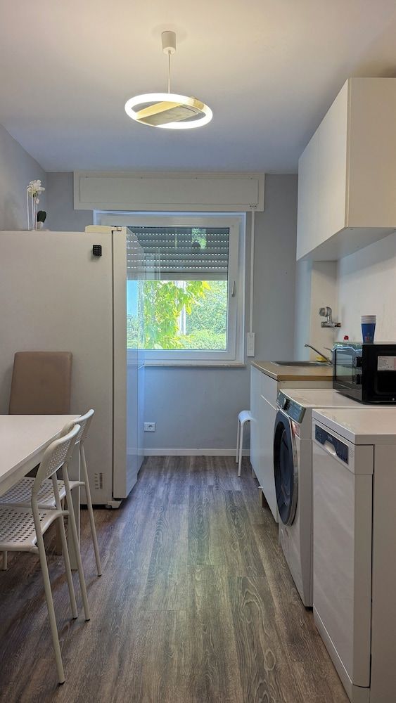 Three Bedroom Comfort Apartment Maintal Classic Apartment, Garden View 15