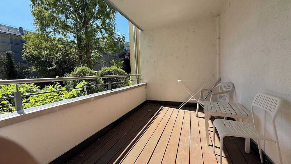 Three Bedroom Comfort Apartment Maintal Classic Apartment, Garden View 17