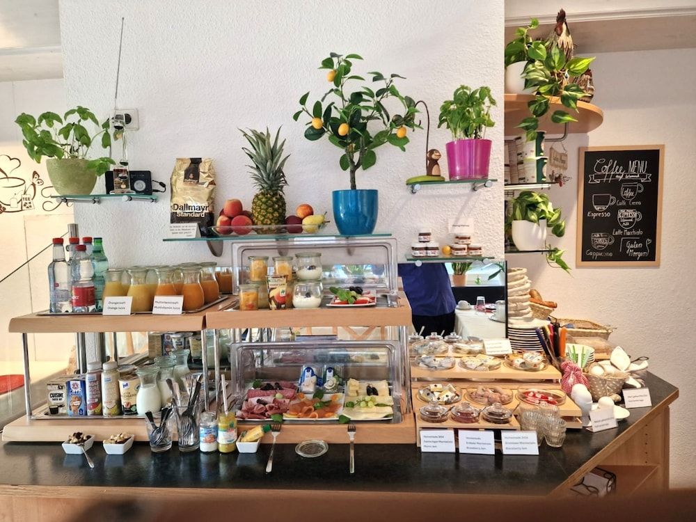 City Hotel Comfort Double or Twin Room, Private Bathroom 8