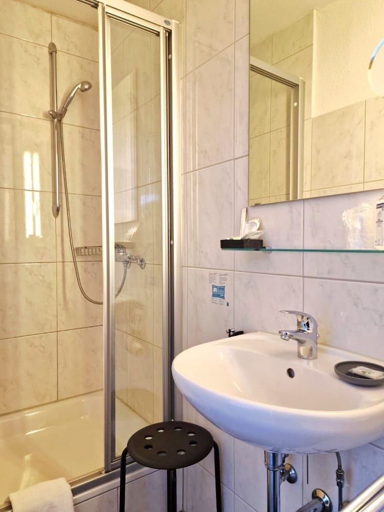 City Hotel Exclusive Single Room, Private Bathroom 8