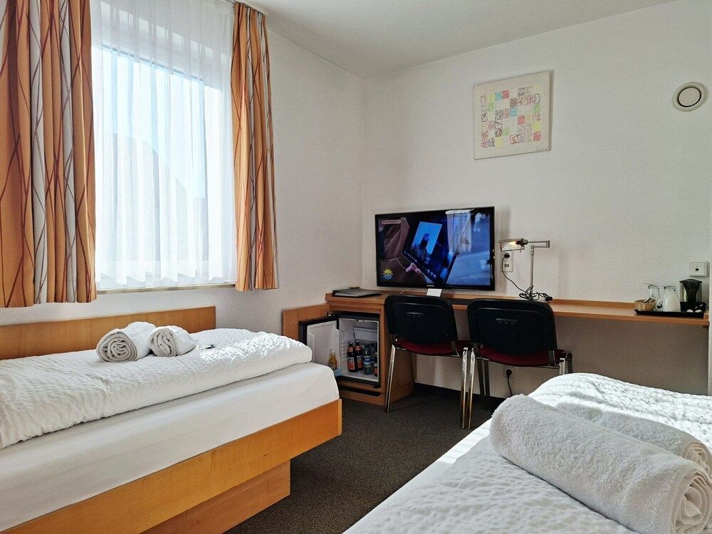 Exclusive Twin Room, Private Bathroom, Lake View