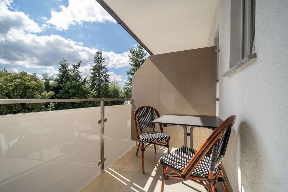 Bella Fino Hotel & Suites Executive Double Room, City View 15