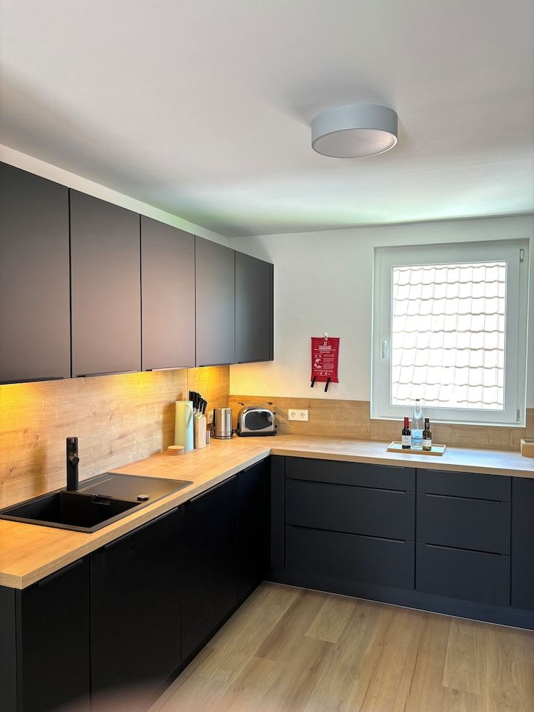 Rema Homes Bad Bellingen Deluxe Apartment, 2 Bedrooms, Non Smoking, Kitchen 8