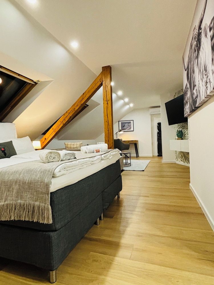 Rema Homes Bad Bellingen Deluxe Apartment, 2 Bedrooms, Pets Allowed, Hill View 20