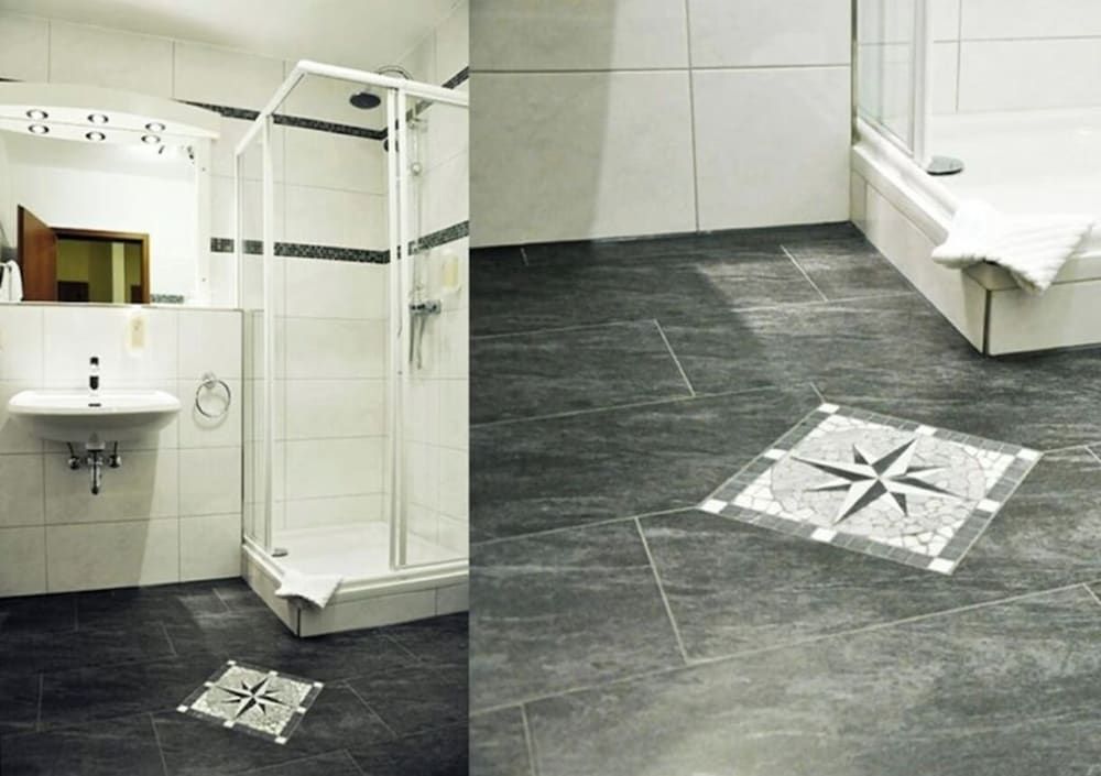 Hotel an der Hörn Standard Quadruple Room, Balcony, Harbor View 6