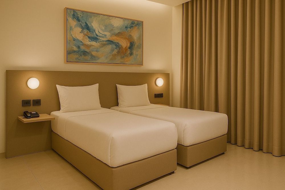 Superior Single Room, Ensuite, City View