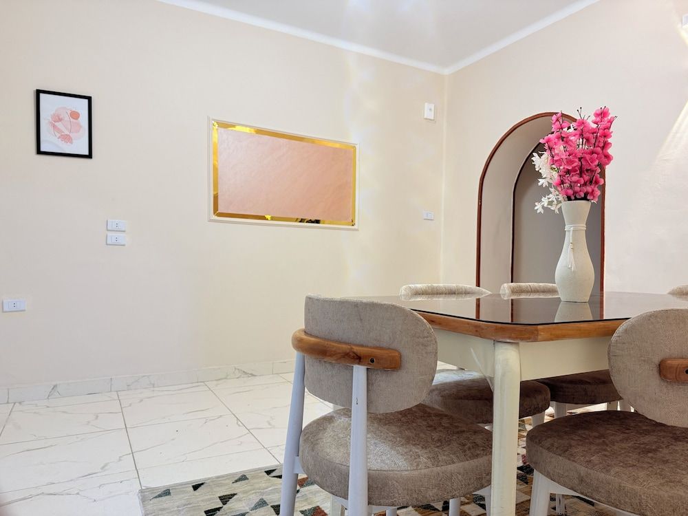 Room Service - Dining