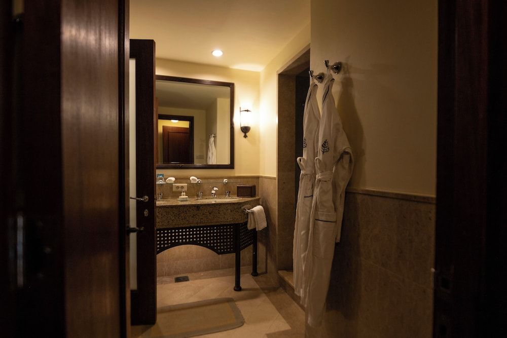 Four Seasons Resort Sharm El Sheikh Private Residential Villa & Chalet - Egypt Four-Bedroom Seaview & Pool Villa 28