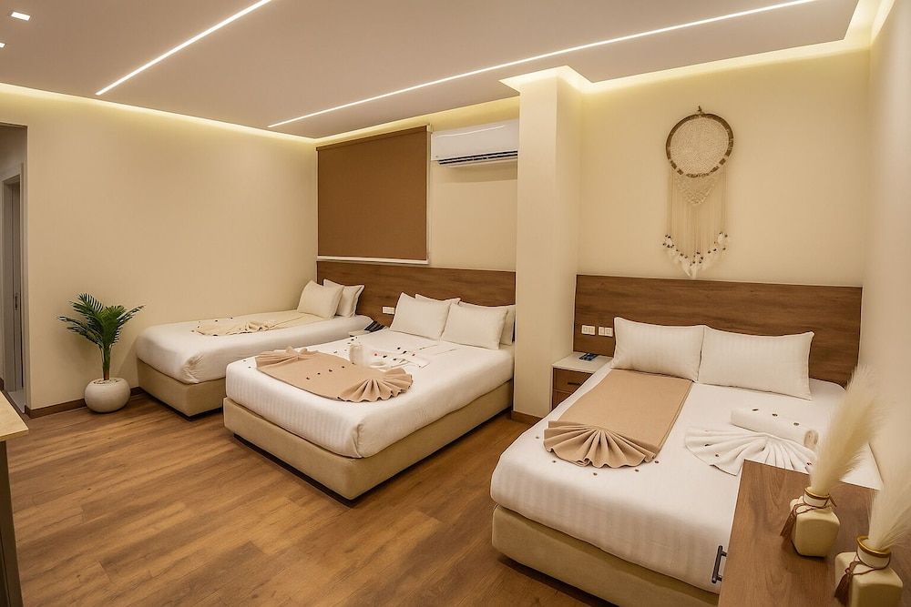 Family Room, Garden View