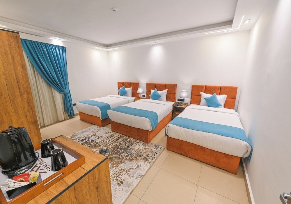Deluxe Triple Room, City View