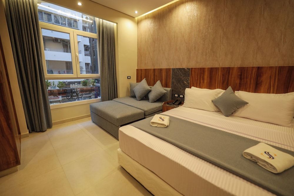 Deluxe Double Room, City View