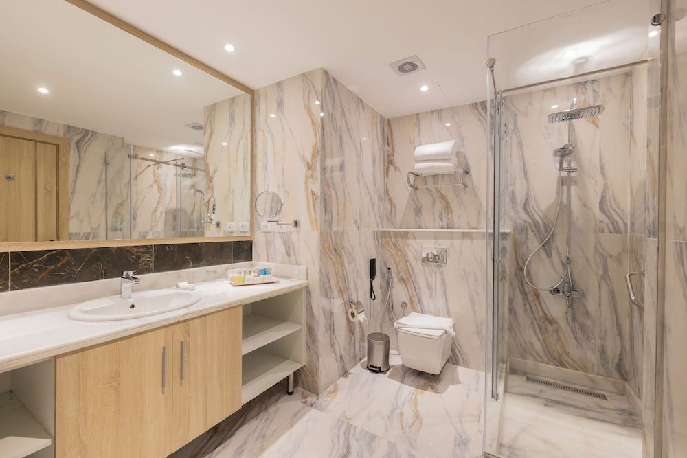 Helnan Antoniades Palace Deluxe Double or Twin Room 8