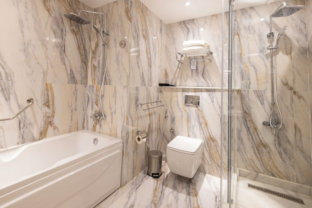 Helnan Antoniades Palace Family Room 4