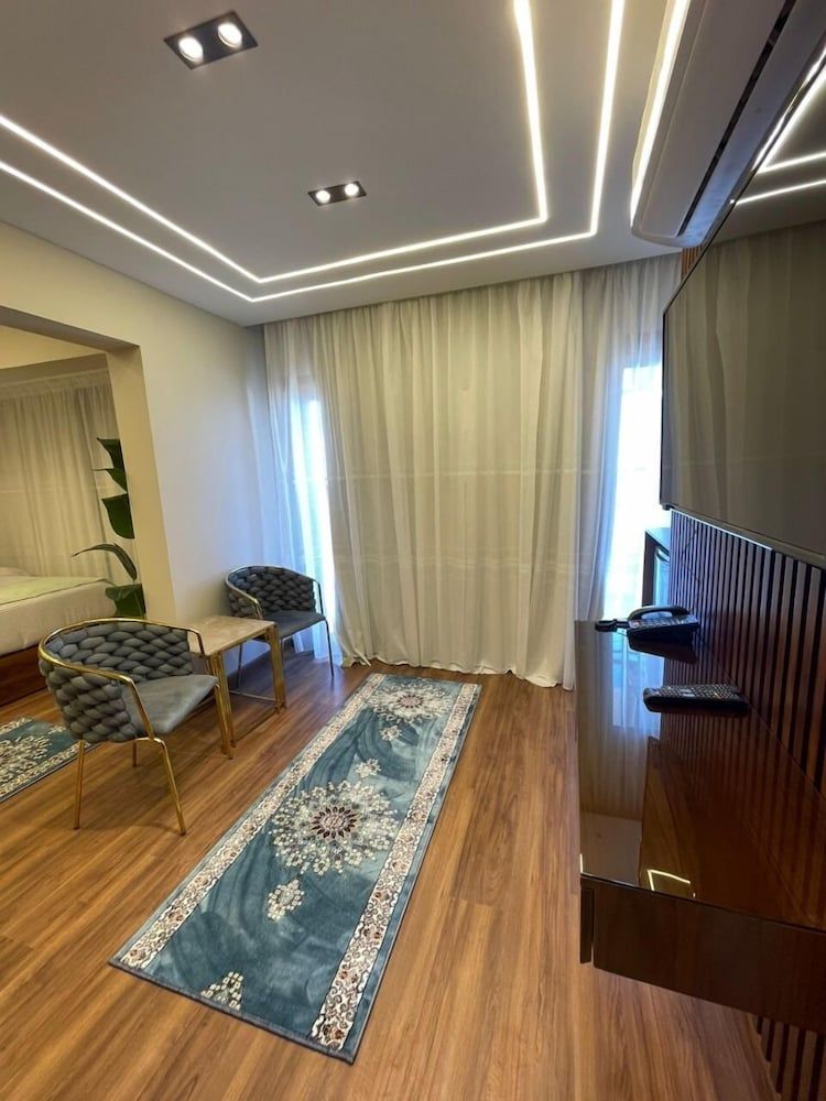 Sheraton ganna inn Deluxe Studio 3