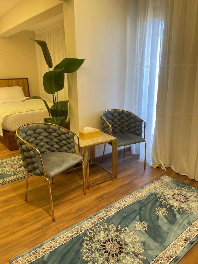 Sheraton ganna inn Deluxe Studio 5