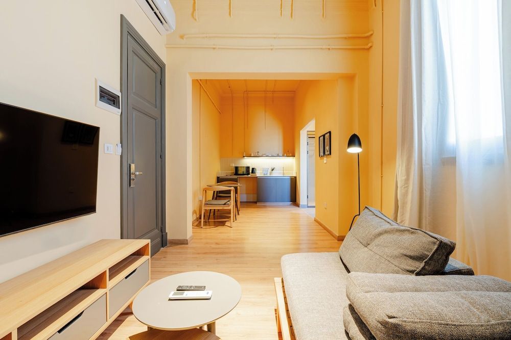 Brassbell Grey Studio Menasce House Standard Apartment, 1 Bedroom 6