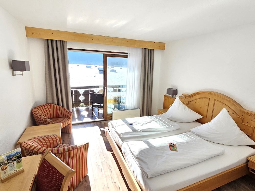 Hotel Cafe Fuggerhof Comfort Double Room, Balcony, Mountain View