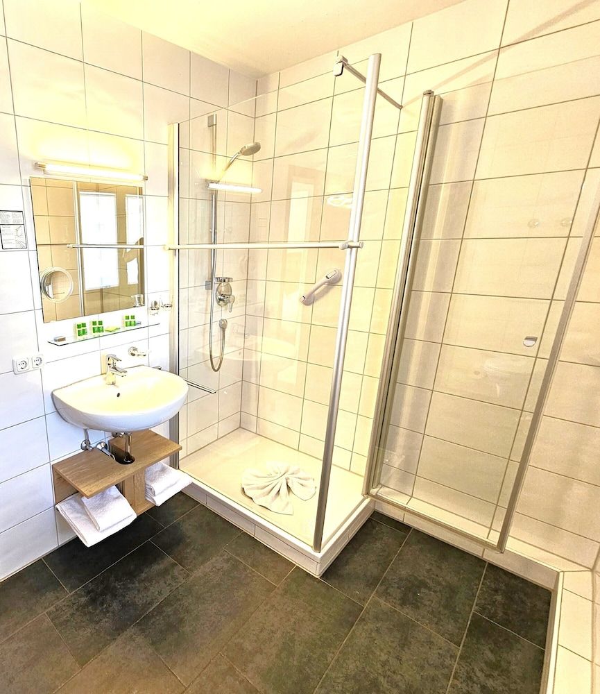 Hotel Cafe Fuggerhof Family Apartment, Balcony, Mountain View 8