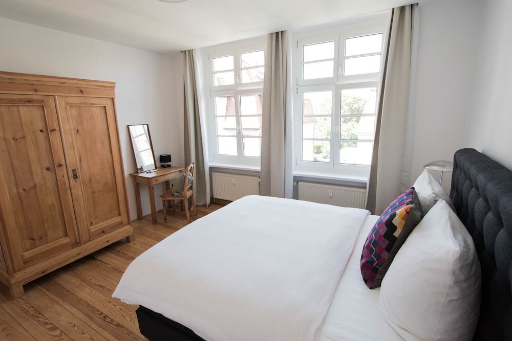 Modern design im klassischen Altbau Design Condo, 2 Bedrooms, Kitchen, City View 24