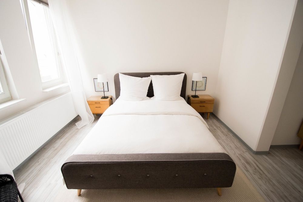 Altstadt Suite Deluxe Condo, 3 Bedrooms, Patio, Beachfront 7