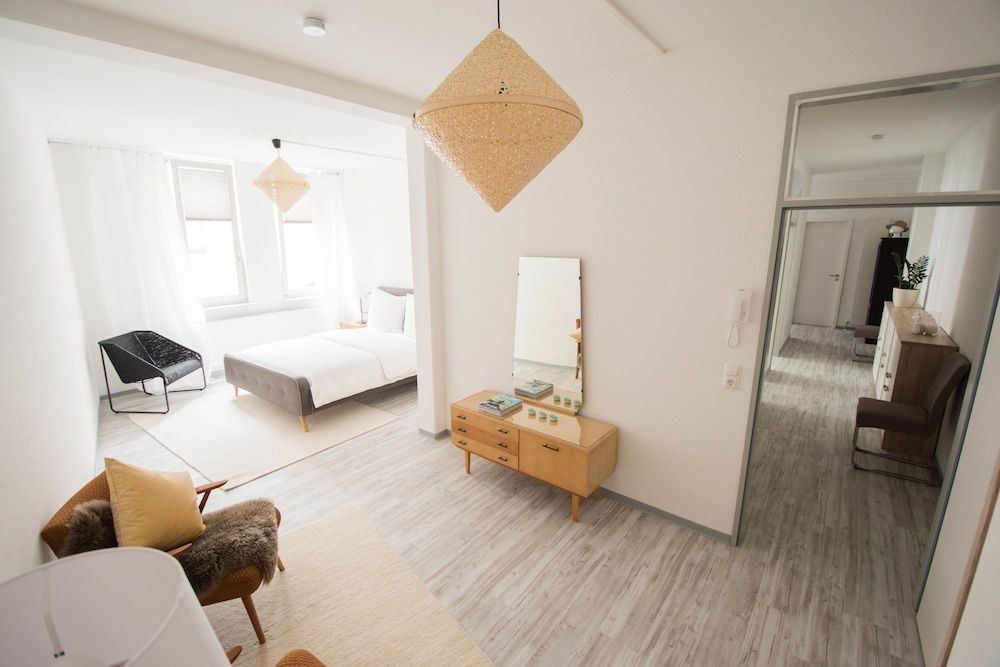 Altstadt Suite Deluxe Condo, 3 Bedrooms, Patio, Beachfront 2