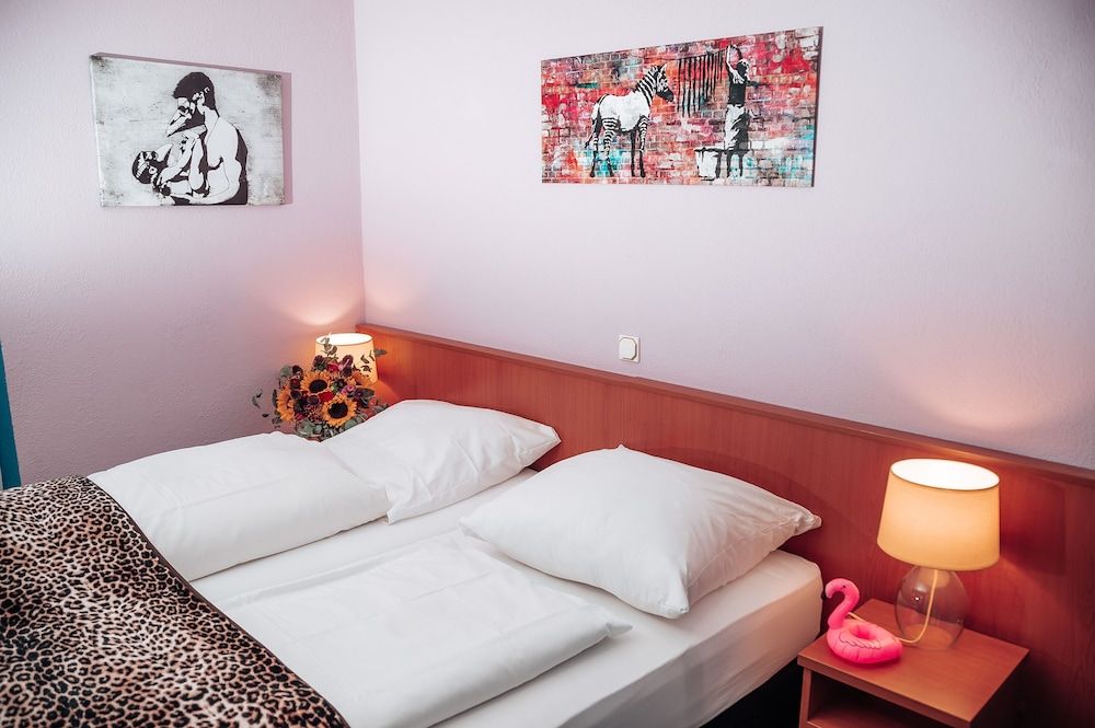 SmartHotel Flamingo self-check-in Business Twin Room 2