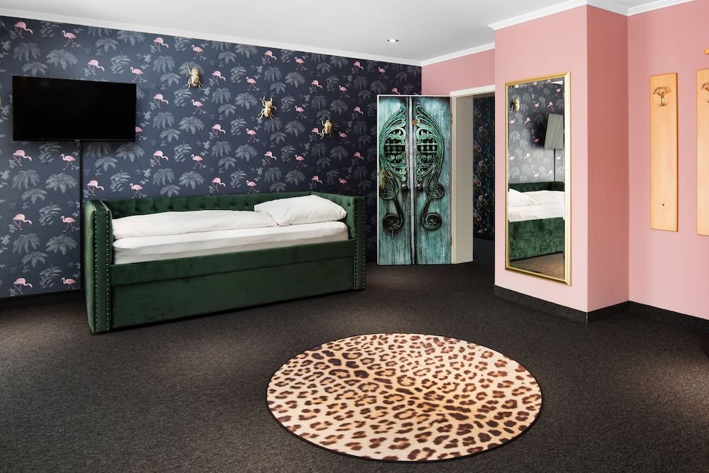 SmartHotel Flamingo self-check-in Deluxe Double Room, Patio 2