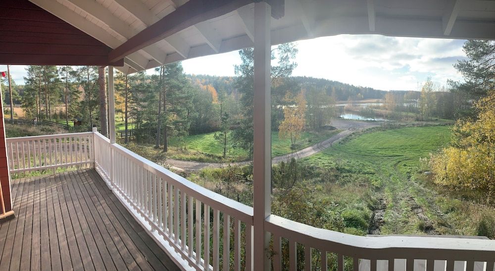 Lomahyppäys Cottage, Sea View 5