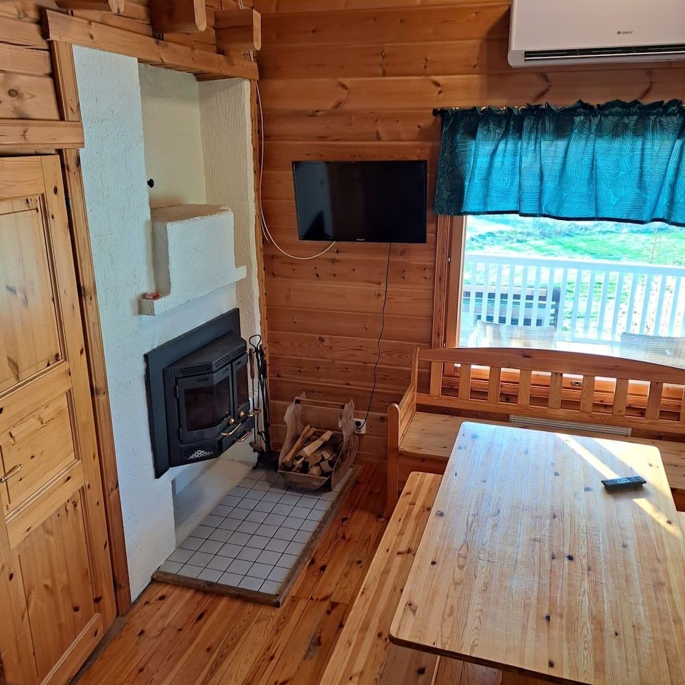 Lomahyppäys Cottage, Sea View 3