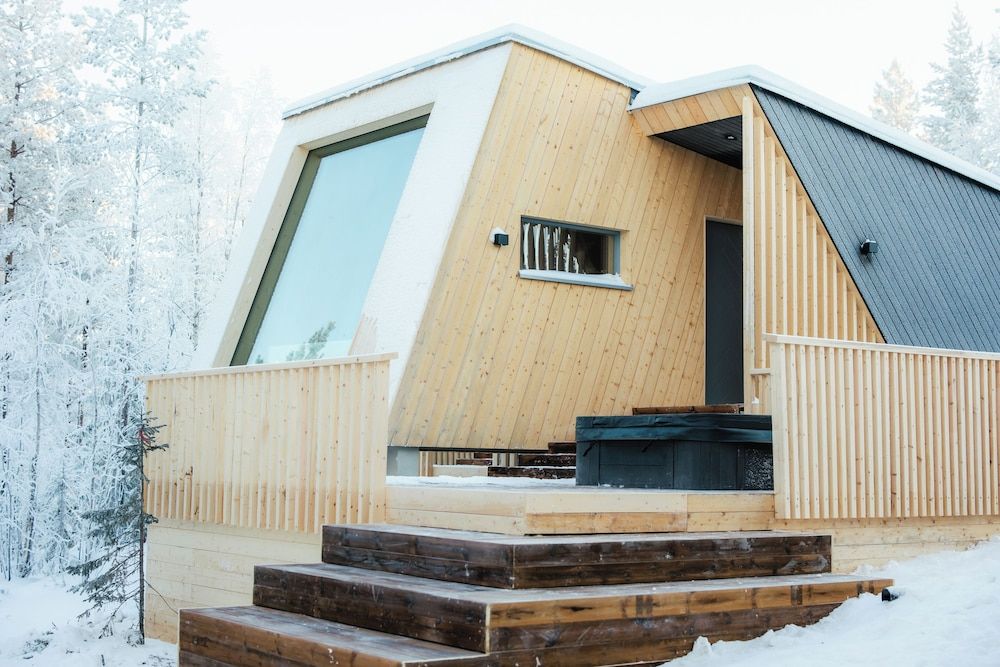 Lapland Glow Chalets Glow Spa Chalets with Jacuzzi 8