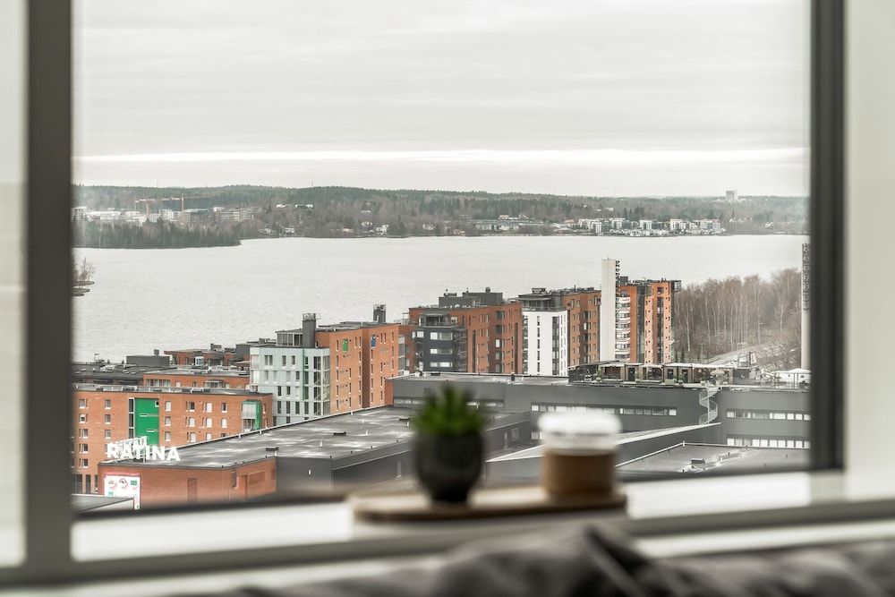 Topaasi - Nokia Arena by Come in Comfort Studio, Kitchen, City View 6