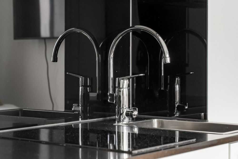 Topaasi - Nokia Arena by Come in Comfort Studio, Kitchen, City View 5