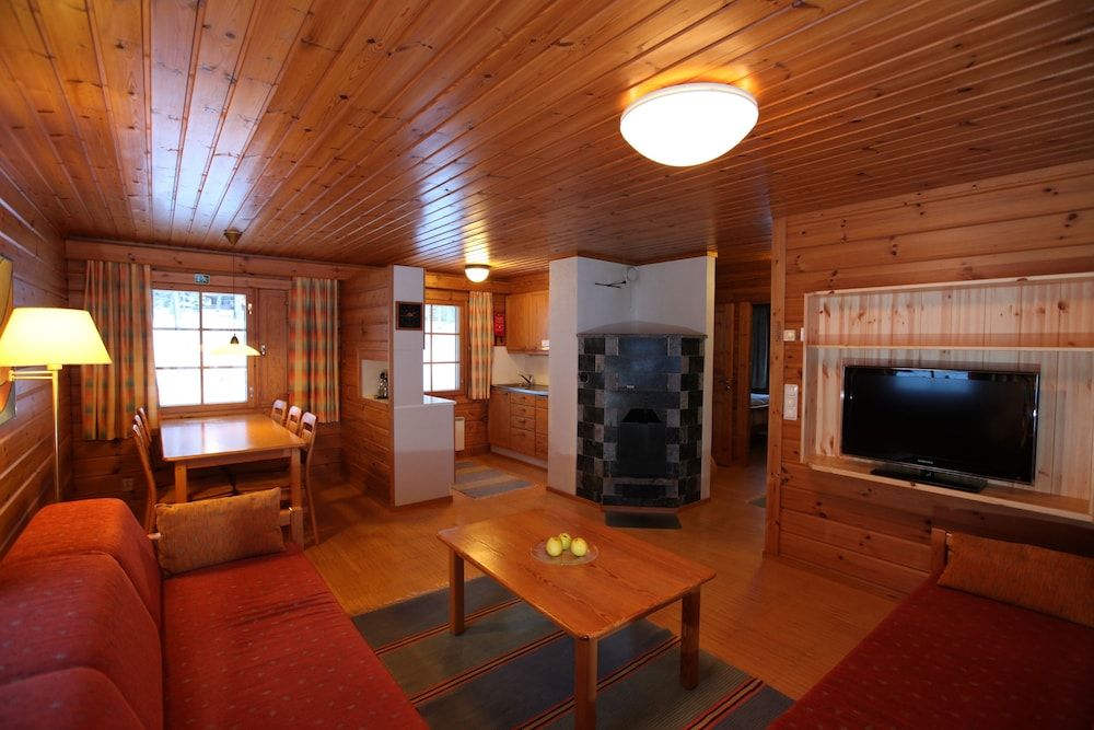 Hapimag Resort Punkaharju Traditional Bungalow, 2 Bedrooms, Partial Lake View 4