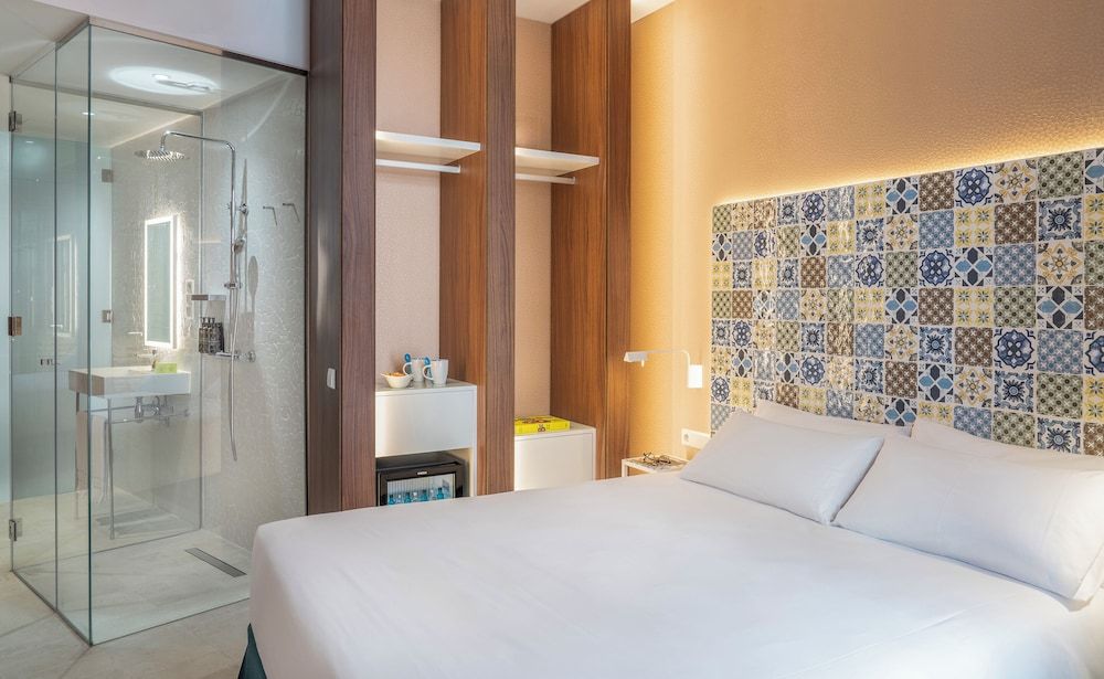 Axel Hotel Valencia – Adults Only Standard Room 7