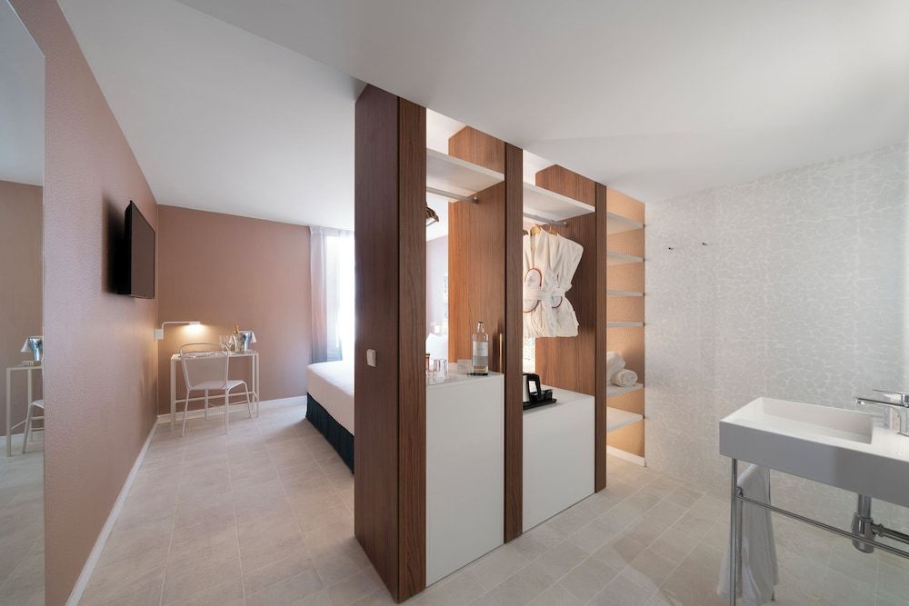 Axel Hotel Valencia – Adults Only Standard Room 2