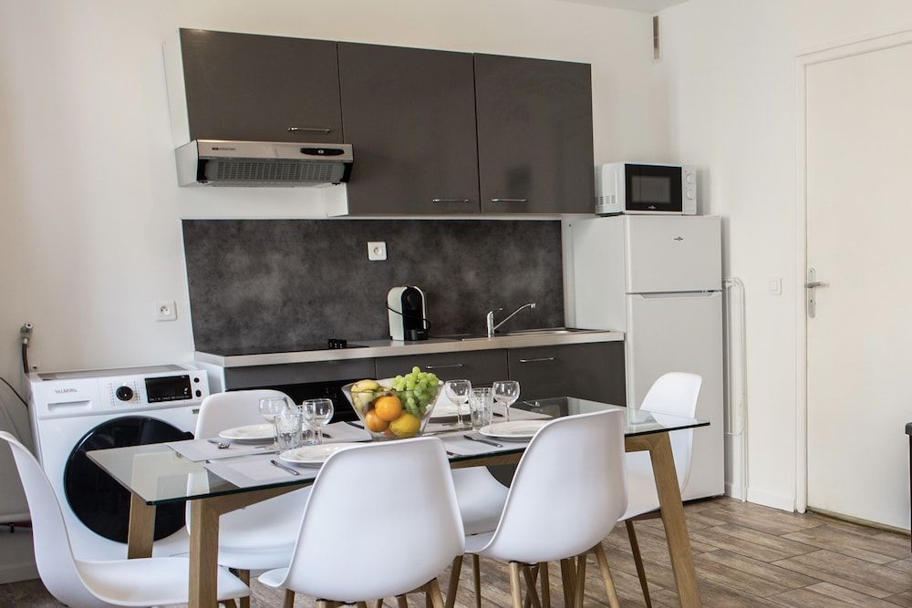 Au Coeur de Perpignan Family Apartment, 2 Bedrooms, Non Smoking, Private Bathroom - 3rd floor 8