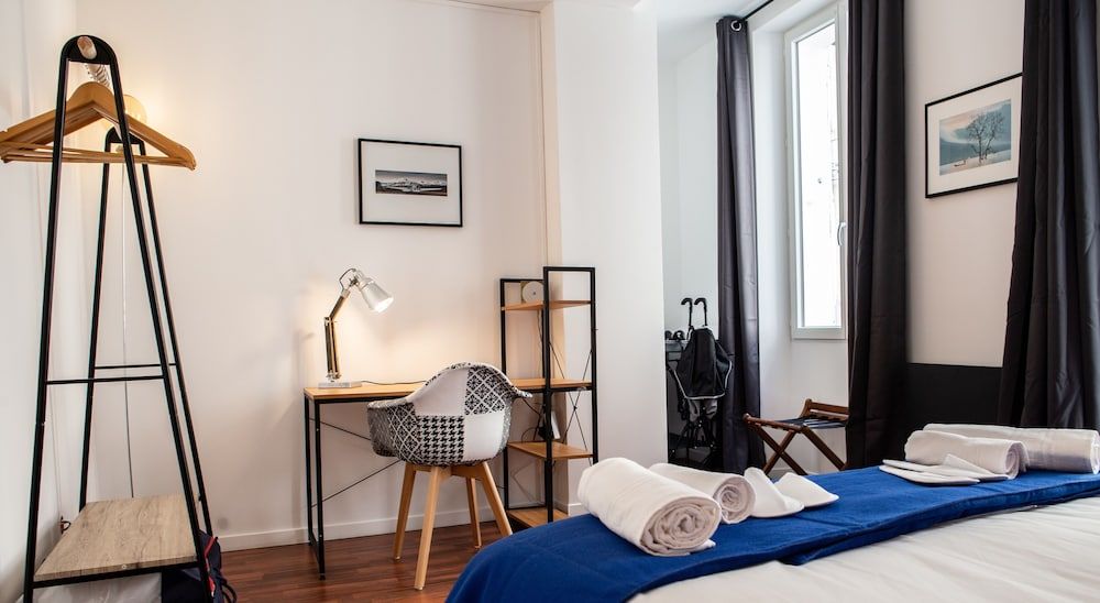 Au Coeur de Perpignan Standard Apartment, 1 Queen Bed with Sofa bed, Non Smoking, Private Bathroom - 1st floor 4