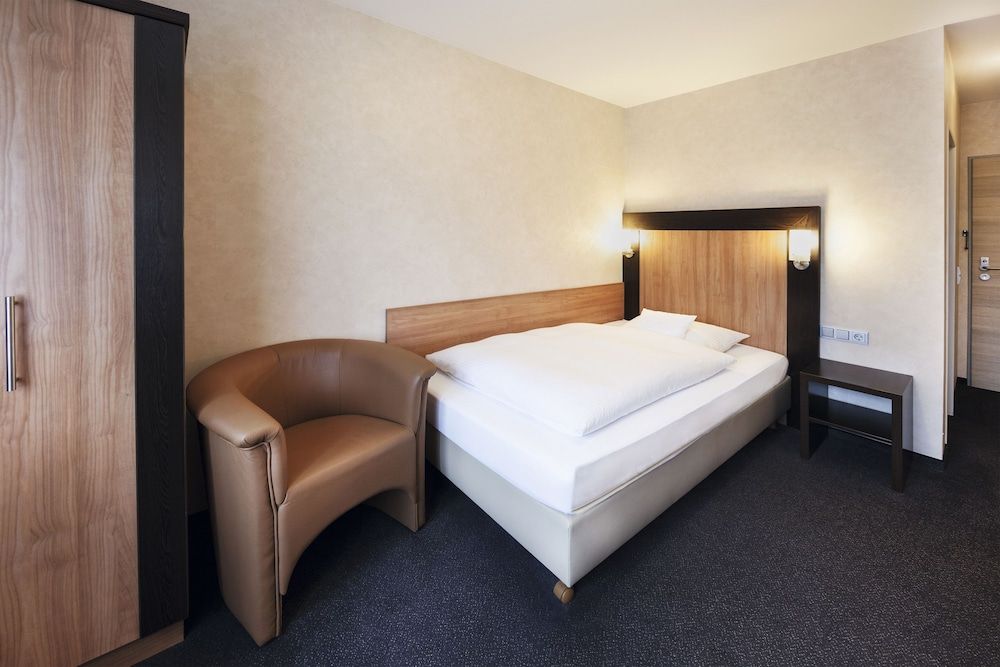 Hotel Rieth Business Single Room 3