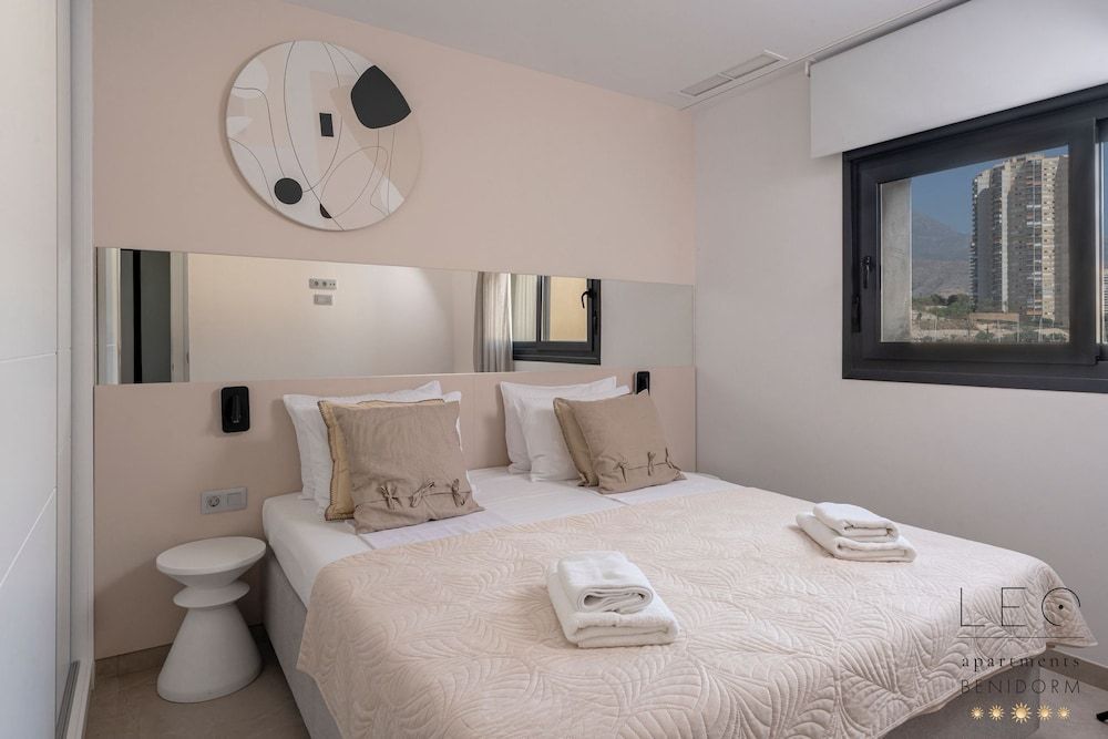 Sunset Cliffs Sea View Deluxe Apartment 3