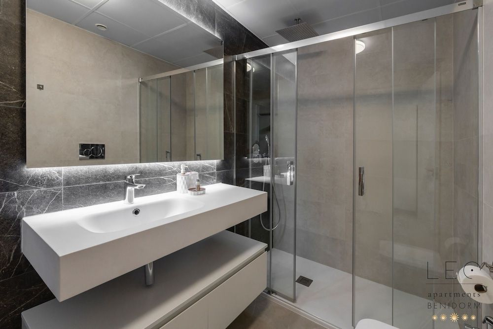 Sunset Cliffs Sea View Deluxe Apartment 18