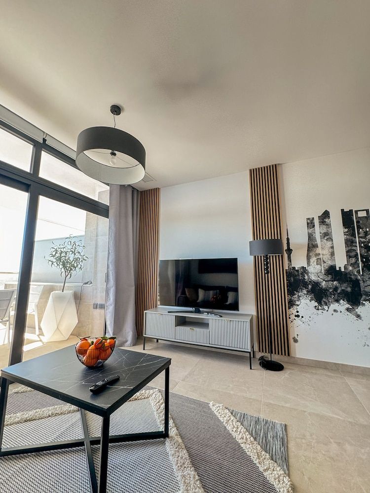 Sunset Cliffs Sea View Deluxe Apartment, Balcony, Beach View 2