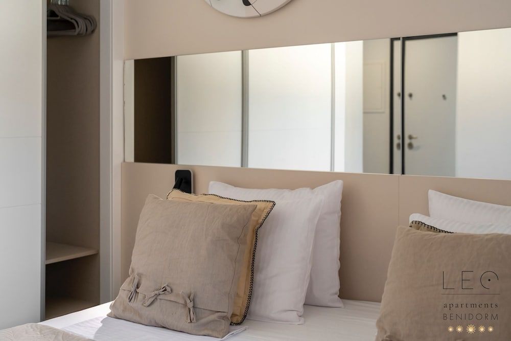 Sunset Cliffs Sea View Deluxe Apartment 2