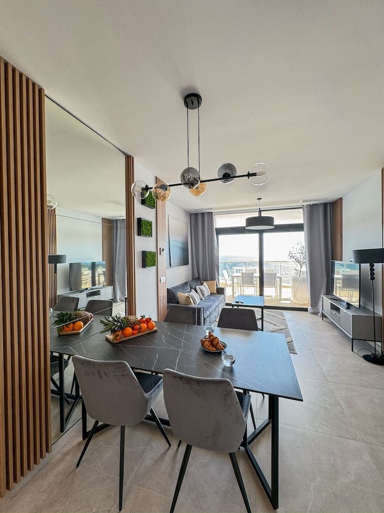 Sunset Cliffs Sea View Deluxe Apartment, Balcony, Beach View 6