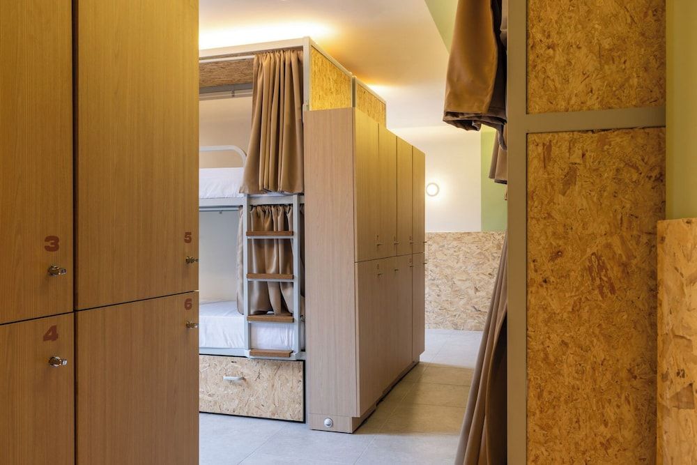 Bed in 14-bed mixed dormitory room