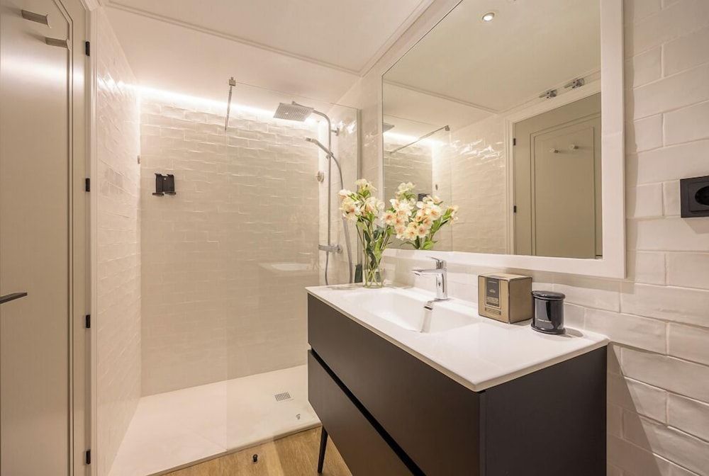 Edmond Vibes Puerta del Sol Deluxe Double or Twin Room 10