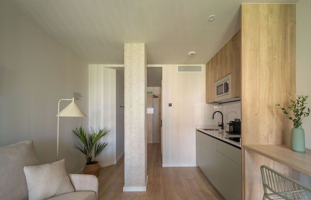 Líbere Pamplona Universidad Studio 8