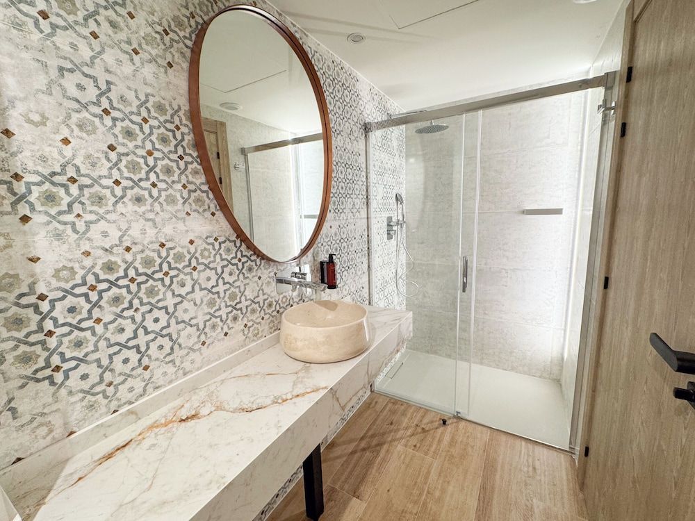 Akla Hotel El Burgo de Osma Comfort Double Room, City View 7